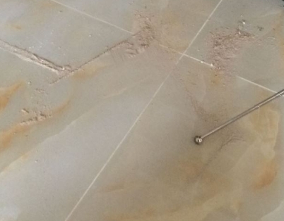 和顺瓷砖空鼓维修公司分享粘合剂选择不当在瓷砖铺贴过程中可能导致以下问题