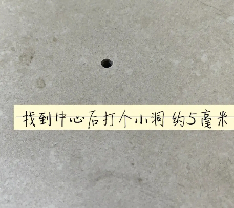 和顺瓷砖空鼓维修公司专业解答在瓷砖铺贴过程中，如果砂料搅拌不均匀，将会带来以下问题
